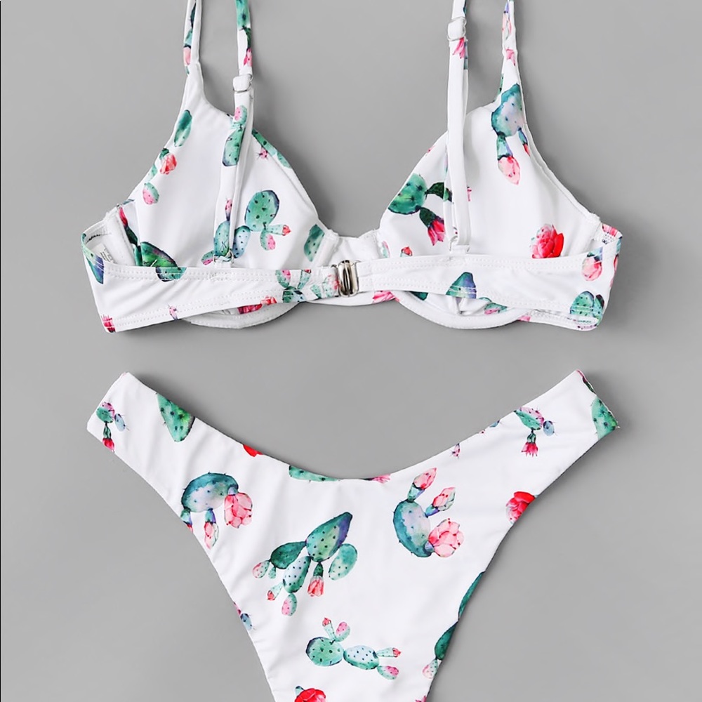 Cactus Bikini ๐ต๐ธ - Picture 2 of 5